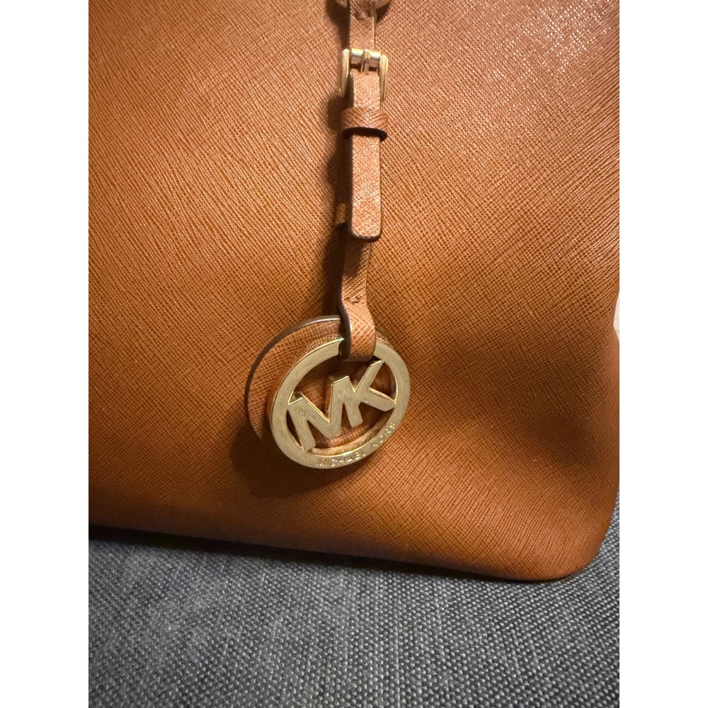 Michael Kors Jet Set Travel Large Tote Bag Brown Saffiano Leather Gold Hardware - Picture 3 of 10
